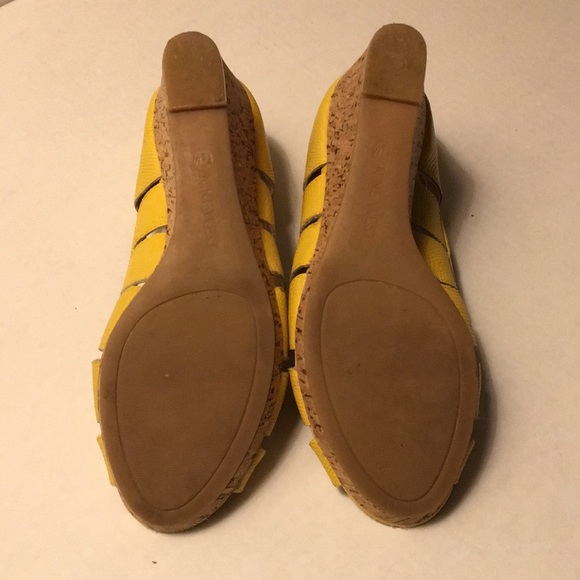 Nine West Yellow Cork Wedge Open Toe Heel - Picture 5 of 5
